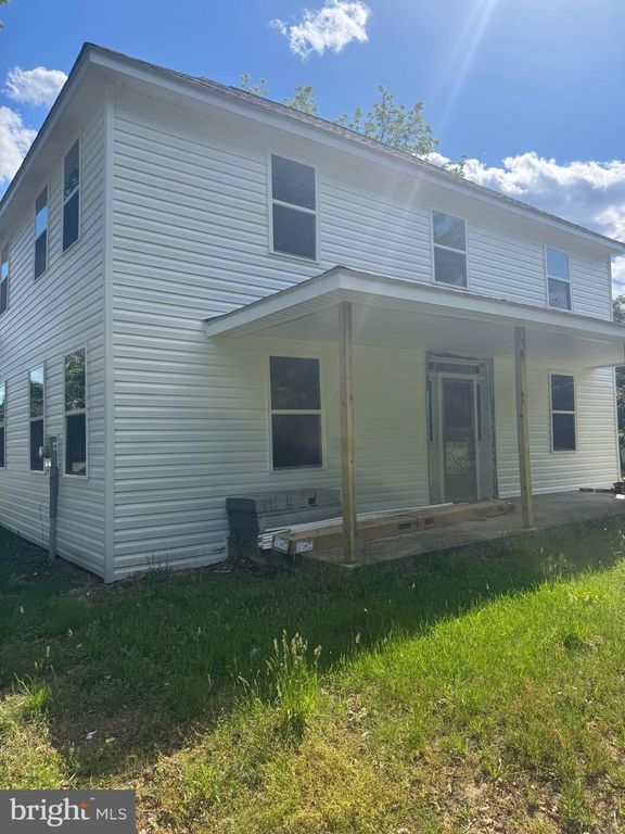 Image 2 of property listing at 1650 SKINNERS TURN RD, Owings, MD 20736