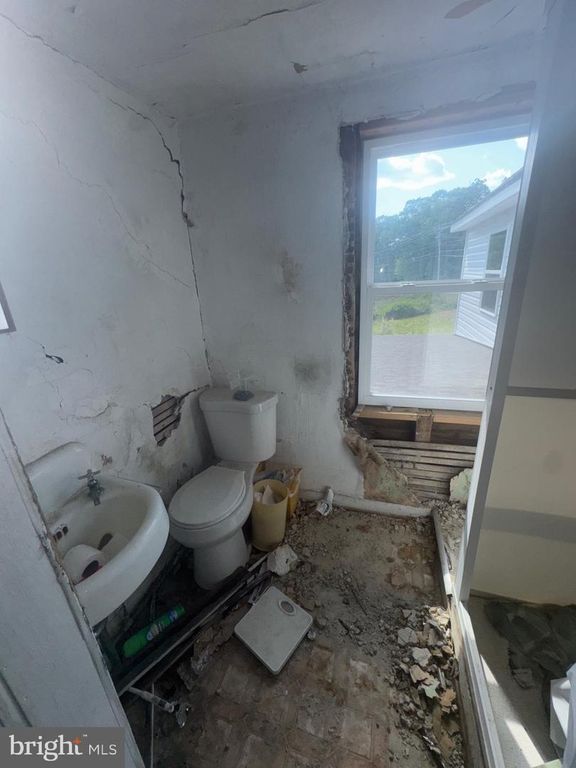 Image 21 of property listing at 1650 SKINNERS TURN RD, Owings, MD 20736