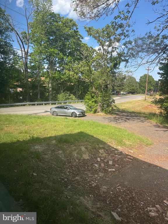 Image 6 of property listing at 1650 SKINNERS TURN RD, Owings, MD 20736