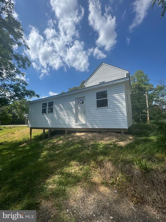 Image 64 of property listing at 1650 SKINNERS TURN RD, Owings, MD 20736
