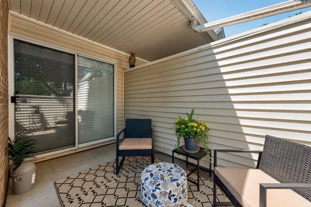 7018 49th Street N, Oakdale, MN 55128