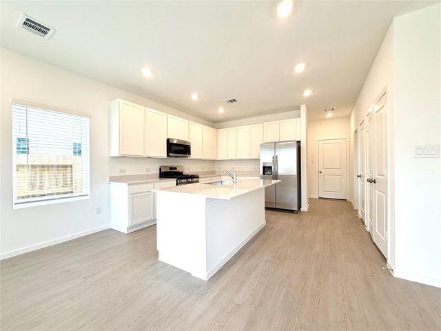 2115 Salinas Drive, Rosharon, TX 77583