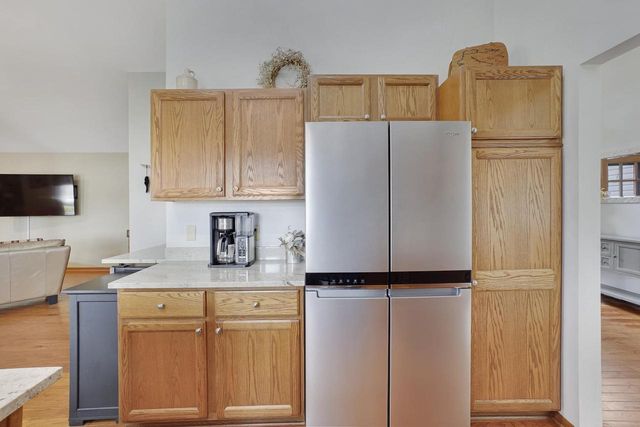 1485 N Riverline DRIVE, Oconomowoc, WI 53066