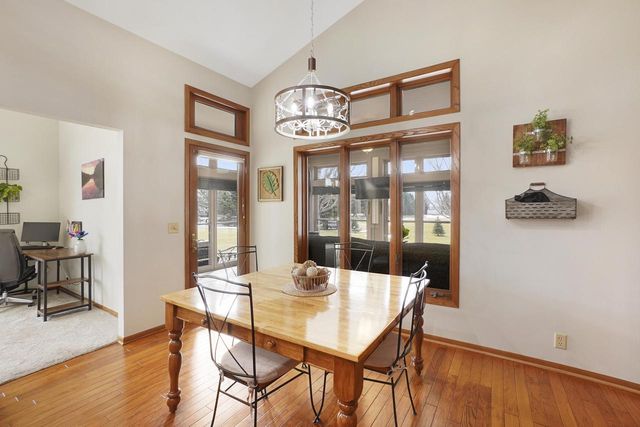 1485 N Riverline DRIVE, Oconomowoc, WI 53066