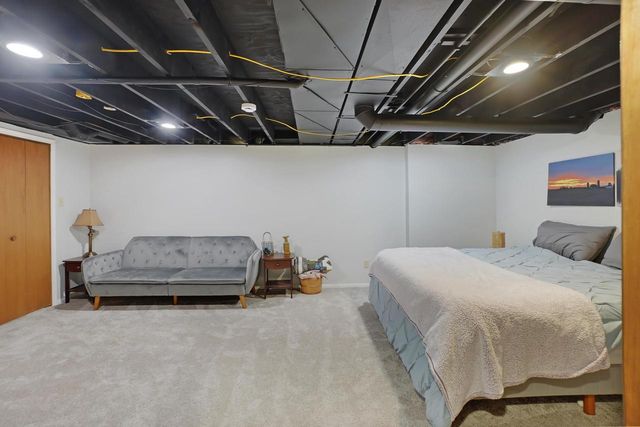 1485 N Riverline DRIVE, Oconomowoc, WI 53066