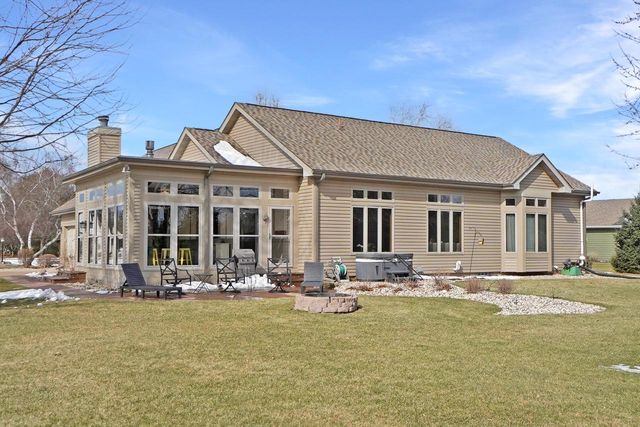 1485 N Riverline DRIVE, Oconomowoc, WI 53066