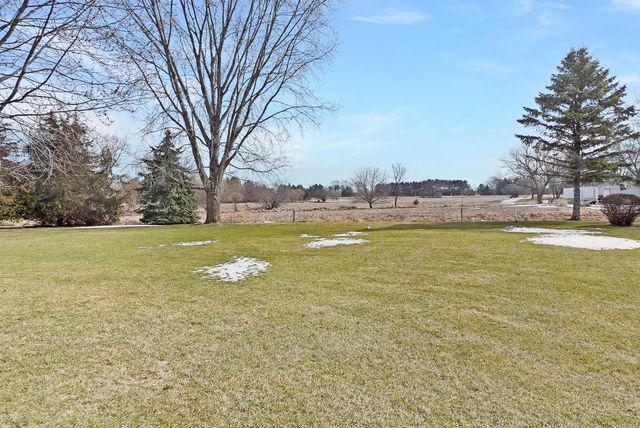 1485 N Riverline DRIVE, Oconomowoc, WI 53066