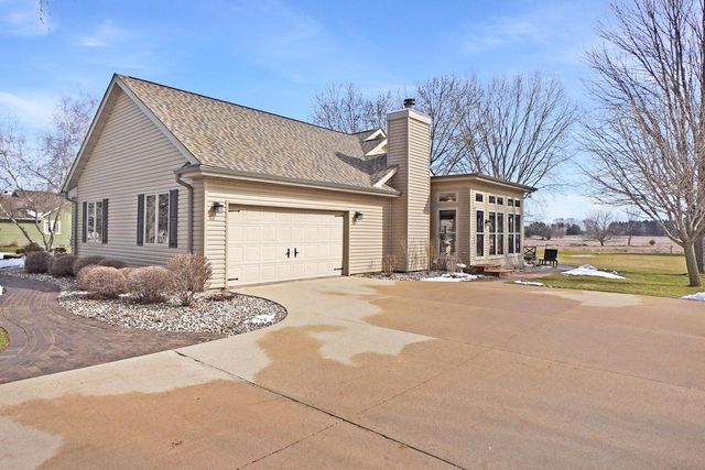 1485 N Riverline DRIVE, Oconomowoc, WI 53066