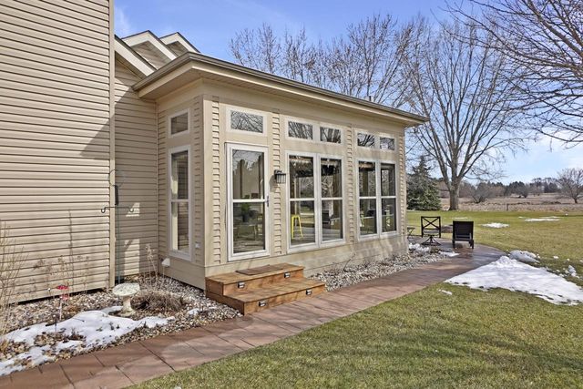 1485 N Riverline DRIVE, Oconomowoc, WI 53066