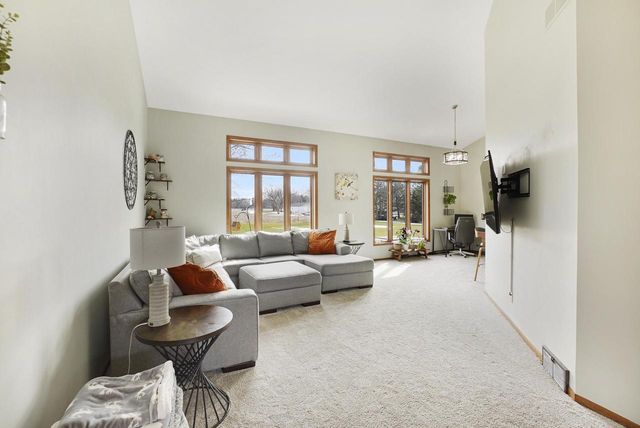 1485 N Riverline DRIVE, Oconomowoc, WI 53066