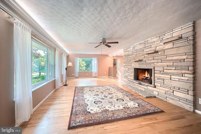 2850 IRONSTONE HILL RD, York, PA 17403