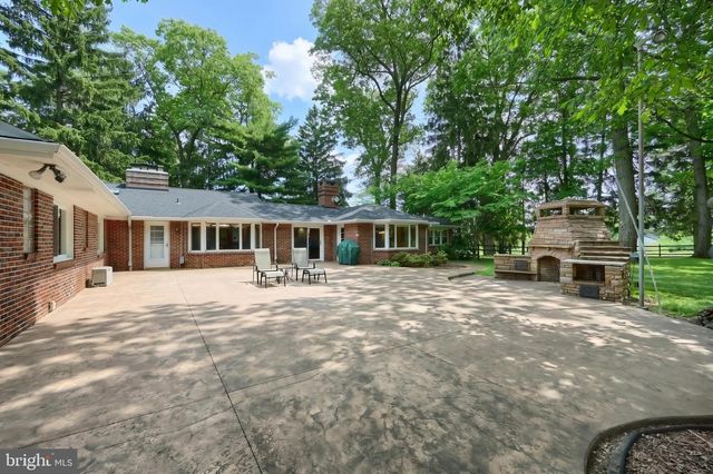 2850 IRONSTONE HILL RD, York, PA 17403