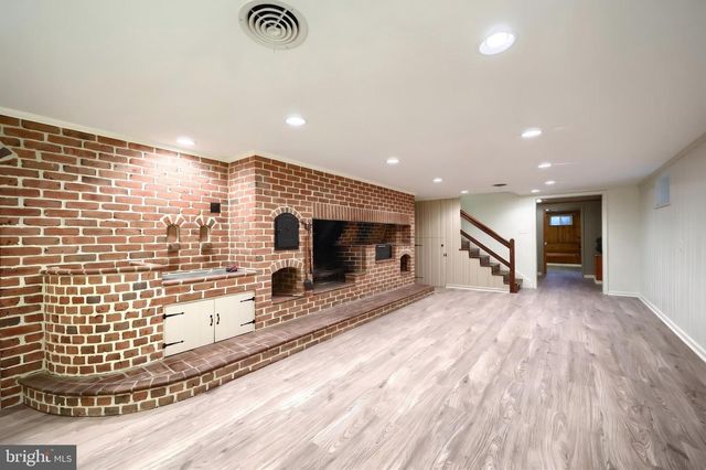 2850 IRONSTONE HILL RD, York, PA 17403