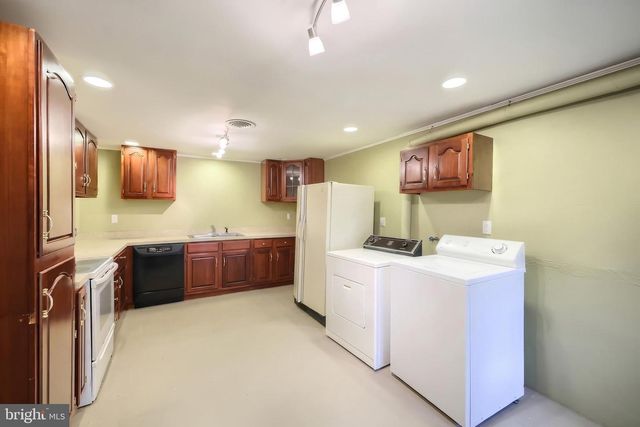 2850 IRONSTONE HILL RD, York, PA 17403