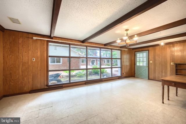 2850 IRONSTONE HILL RD, York, PA 17403
