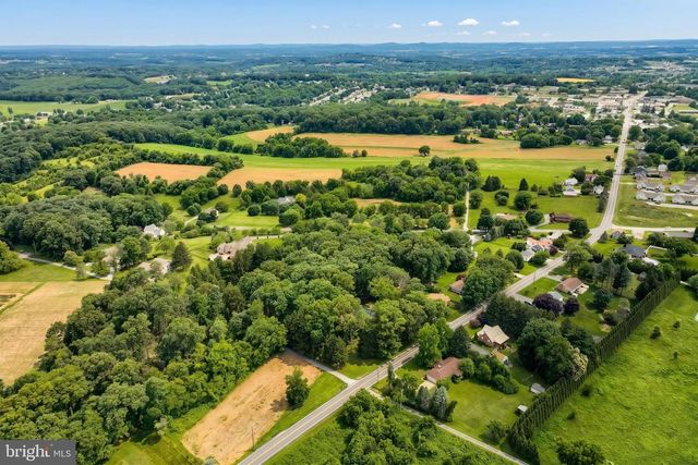 2850 IRONSTONE HILL RD, York, PA 17403