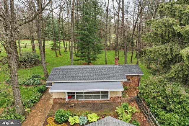 2850 IRONSTONE HILL RD, York, PA 17403