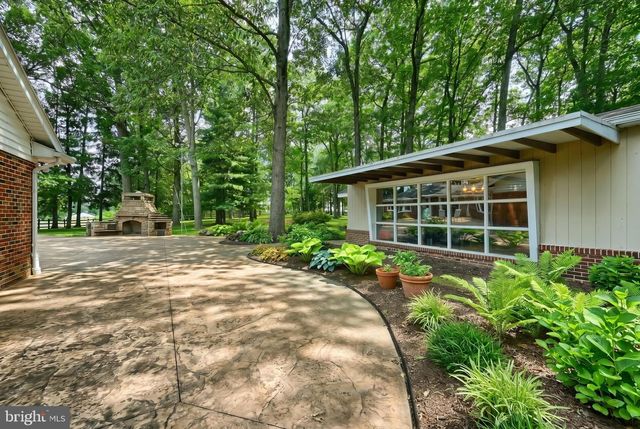 2850 IRONSTONE HILL RD, York, PA 17403