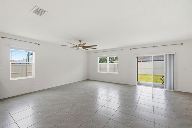 1572 SW Paar Drive, Port St. Lucie, FL 34953