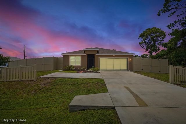 1572 SW Paar Drive, Port St. Lucie, FL 34953