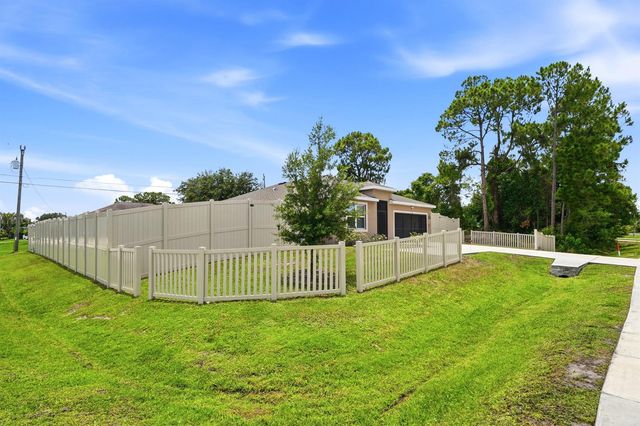 1572 SW Paar Drive, Port St. Lucie, FL 34953