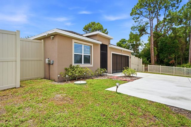 1572 SW Paar Drive, Port St. Lucie, FL 34953