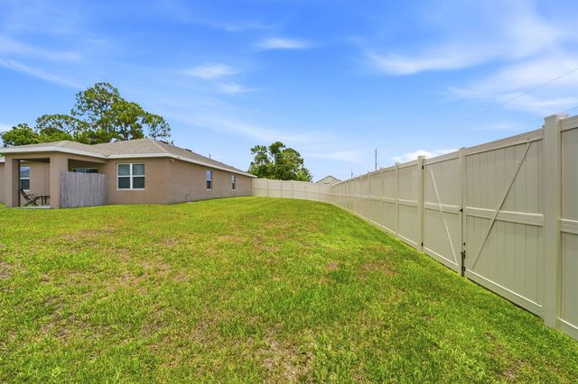 1572 SW Paar Drive, Port St. Lucie, FL 34953