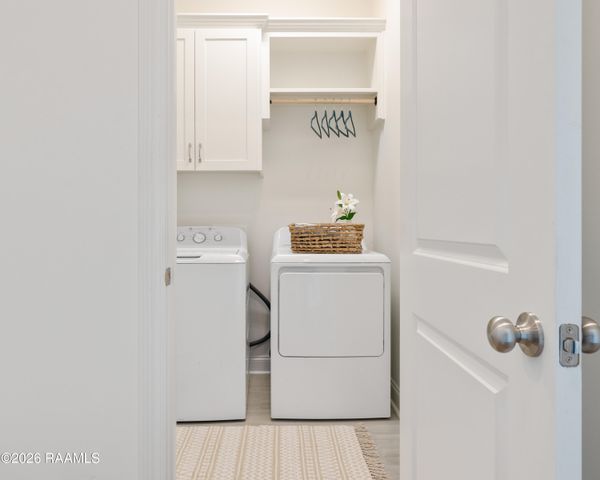 128 Jagged Grove Lane, Youngsville, LA 70592