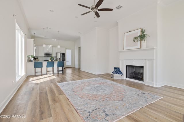 128 Jagged Grove Lane, Youngsville, LA 70592