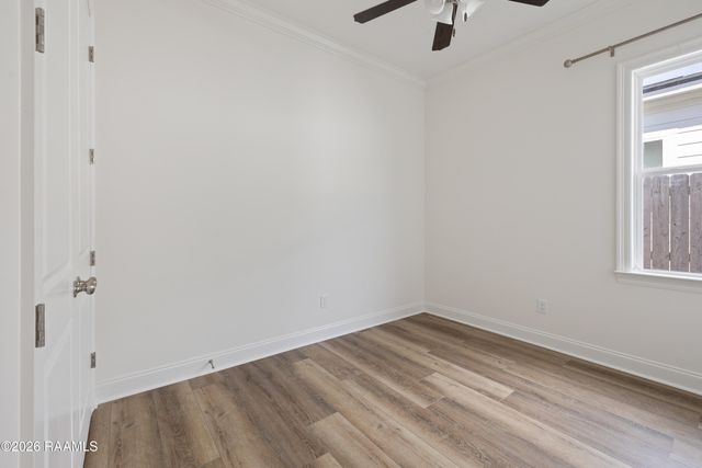 128 Jagged Grove Lane, Youngsville, LA 70592