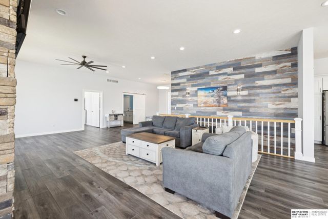 734 Cobblestone Pointe, Ashland, NE 68003