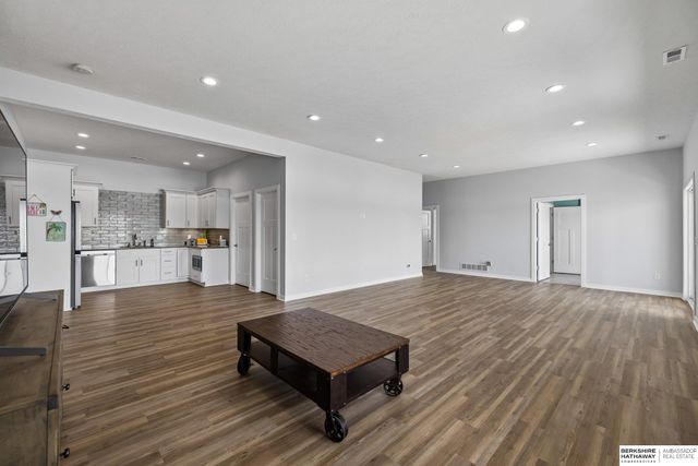 734 Cobblestone Pointe, Ashland, NE 68003