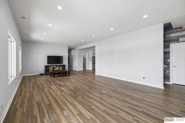 734 Cobblestone Pointe, Ashland, NE 68003