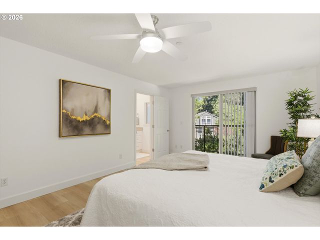 206 OSWEGO Smt, Lake Oswego, OR 97035