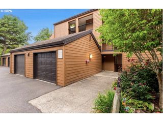 206 OSWEGO Smt, Lake Oswego, OR 97035