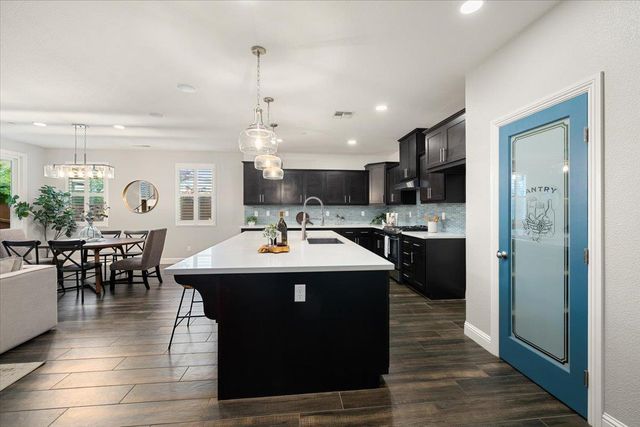12706 Thornberg Way, Rancho Cordova, CA 95742
