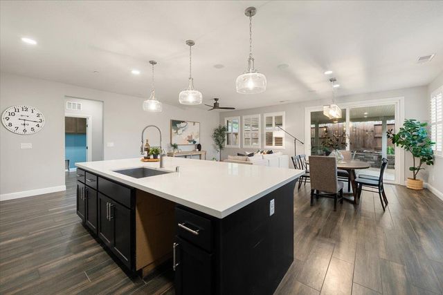 12706 Thornberg Way, Rancho Cordova, CA 95742