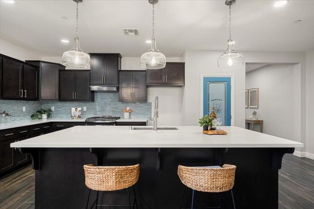 12706 Thornberg Way, Rancho Cordova, CA 95742