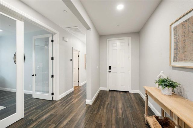12706 Thornberg Way, Rancho Cordova, CA 95742
