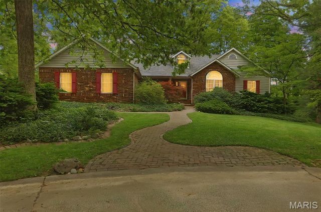 6 Jenn Laur Drive, Edwardsville, IL 62025