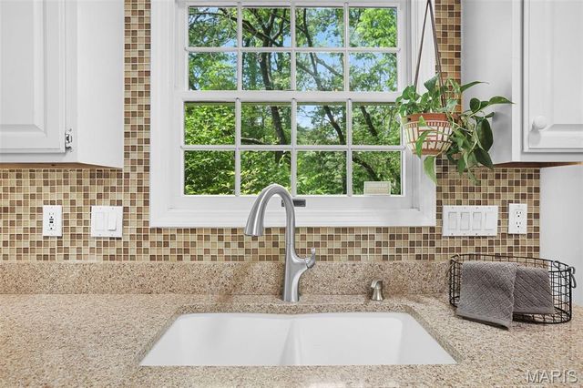 6 Jenn Laur Drive, Edwardsville, IL 62025