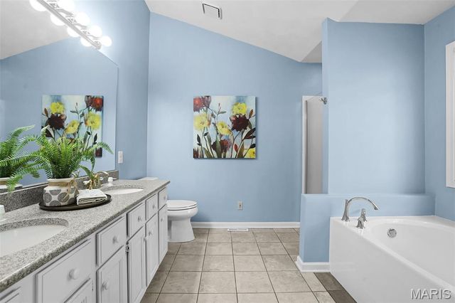 6 Jenn Laur Drive, Edwardsville, IL 62025