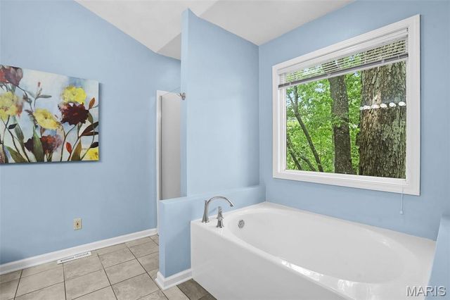 6 Jenn Laur Drive, Edwardsville, IL 62025