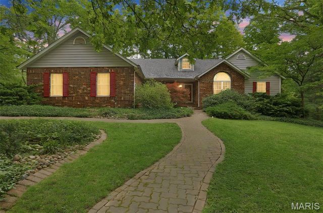 6 Jenn Laur Drive, Edwardsville, IL 62025