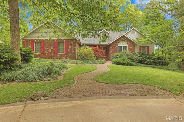 6 Jenn Laur Drive, Edwardsville, IL 62025