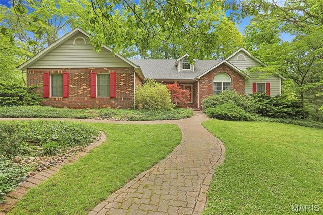 6 Jenn Laur Drive, Edwardsville, IL 62025