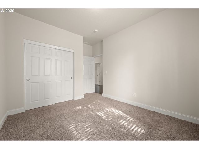 1190 PEASCOD Dr, Eugene, OR 97402