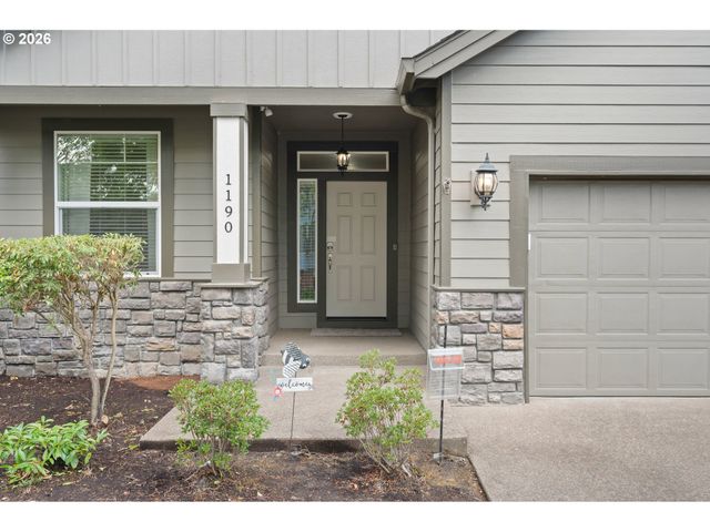 1190 PEASCOD Dr, Eugene, OR 97402