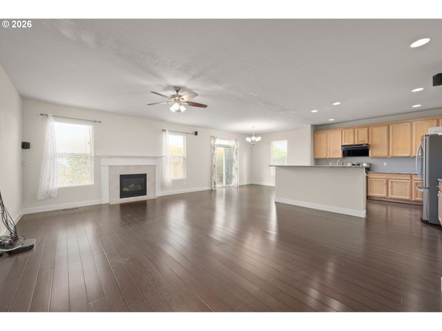 1190 PEASCOD Dr, Eugene, OR 97402