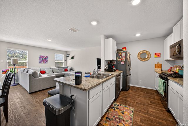 1050 Cozumel Emerald, San Antonio, TX 78253